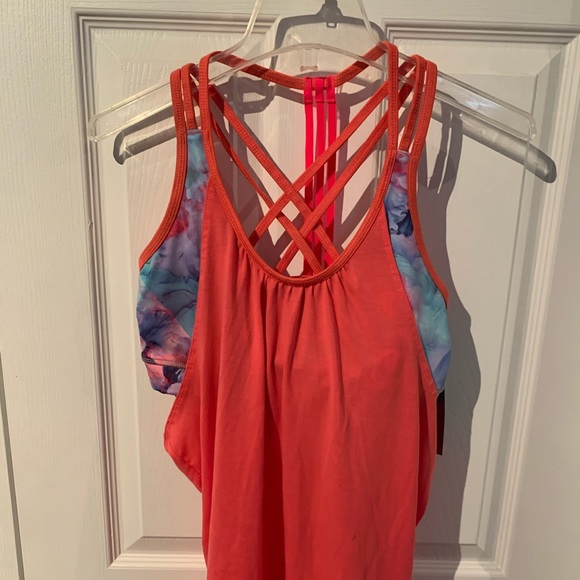 Joe Fresh work out top - Picture 1 of 3